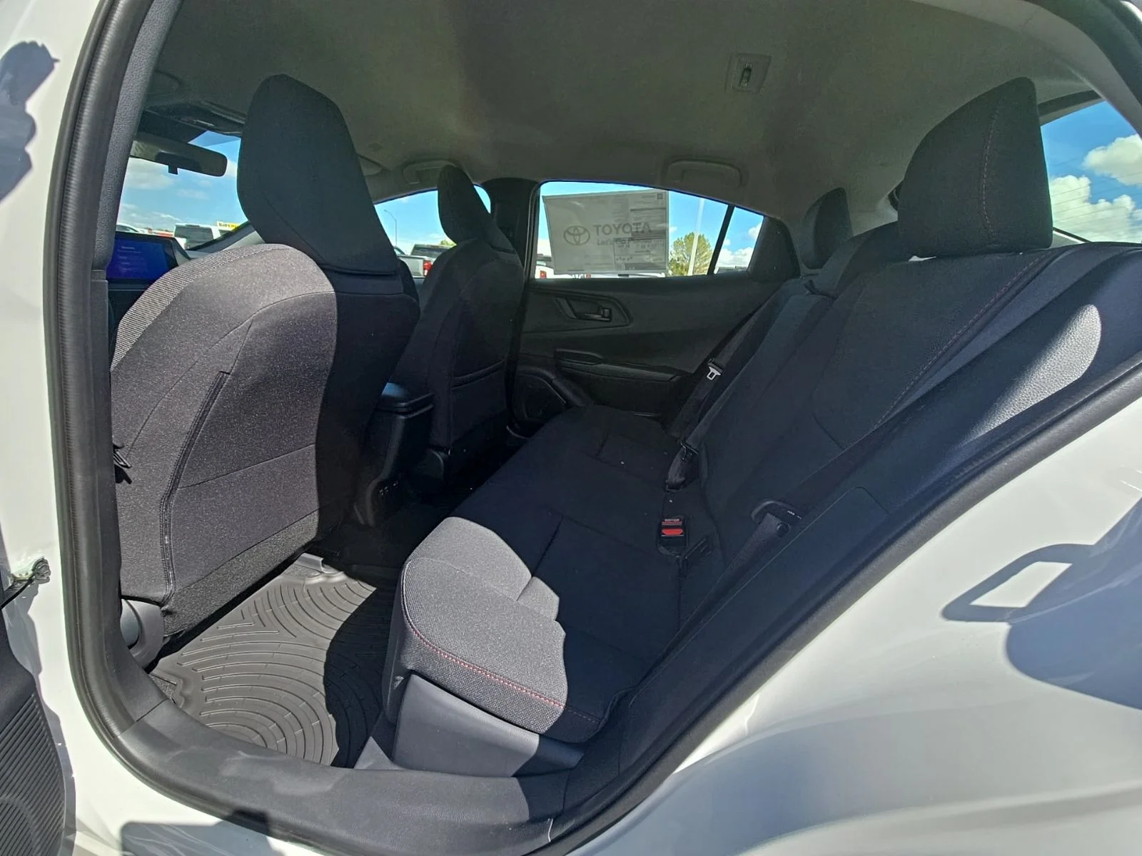 New 2025 Wind Chill Pearl Toyota SE image 26