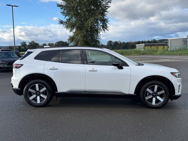 Used 2024 Snowfall Pearl Honda Touring image 8