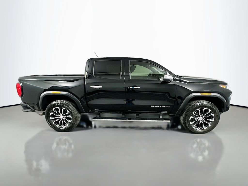 Used 2025 Black GMC Denali image 4
