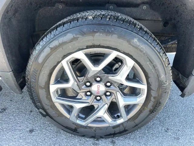 New 2026 Glacier White Tricoat GMC SLT image 21