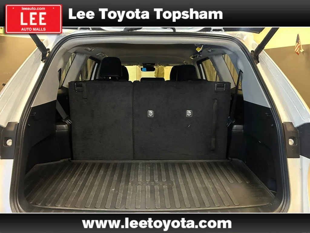 Used 2024 Pearl Toyota XLE image 19