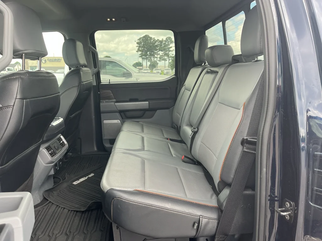 Used 2024 Antimatter Blue Metallic Ford LARIAT image 26