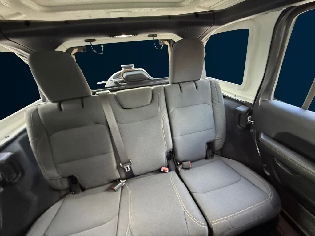Used 2026 Gray Jeep Sahara image 18