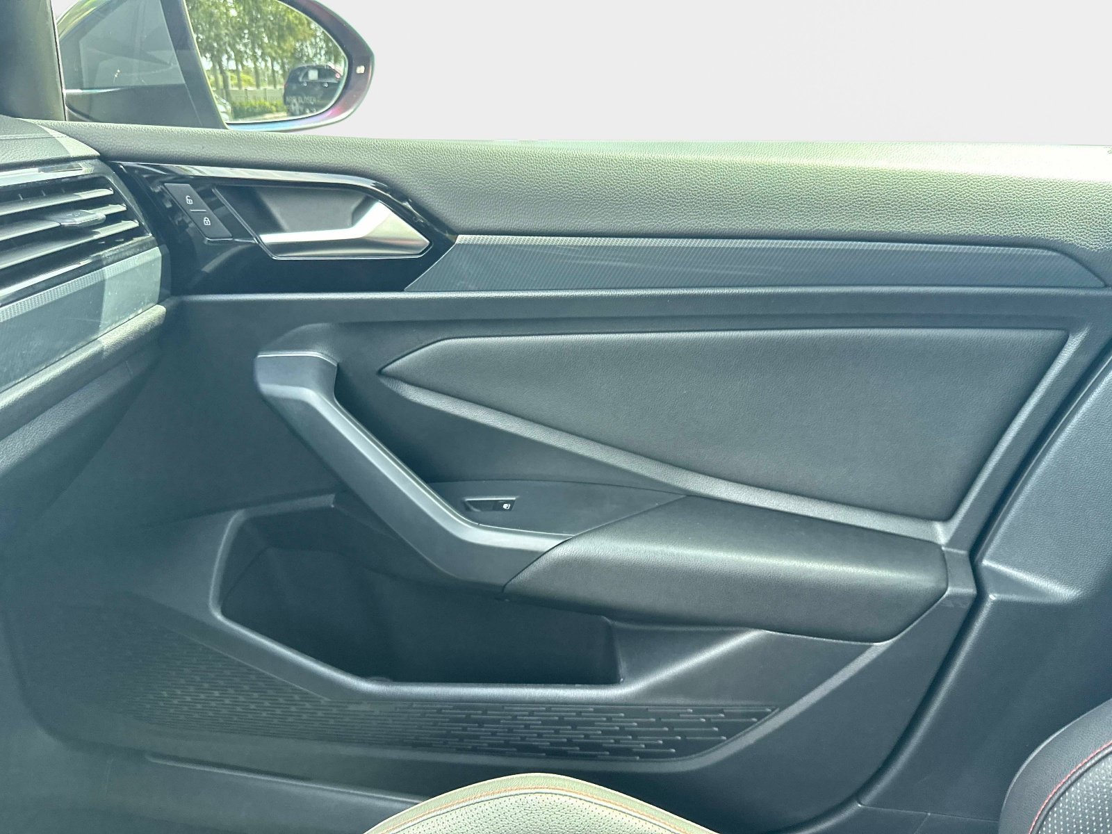 Used 2019 Platinum Gray Metallic Volkswagen R-Line image 22
