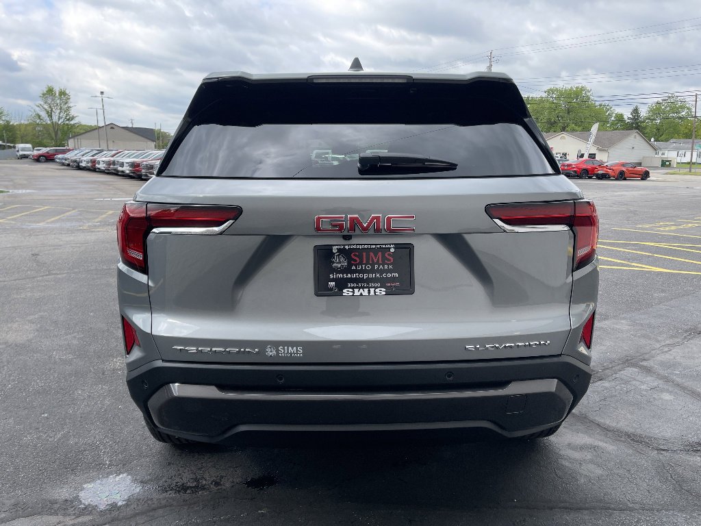 New 2026 Sterling Metallic GMC Elevation image 8