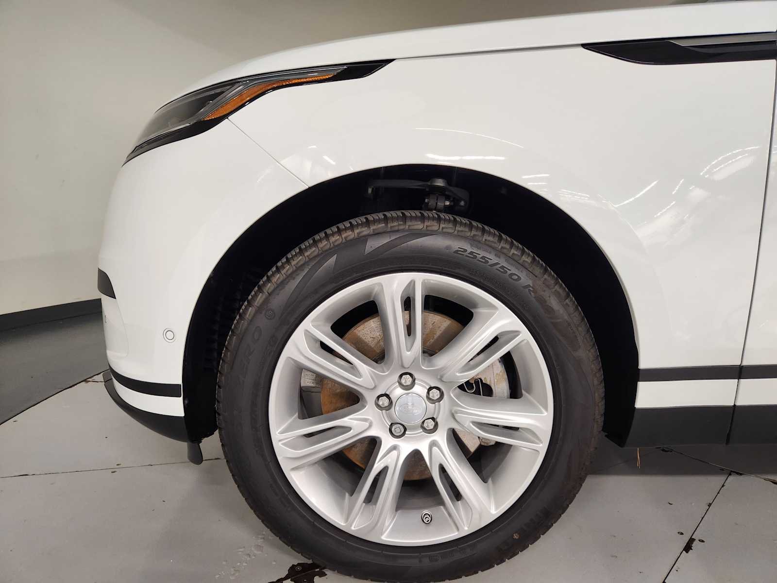 Used 2026 Fuji White Land Rover S image 11