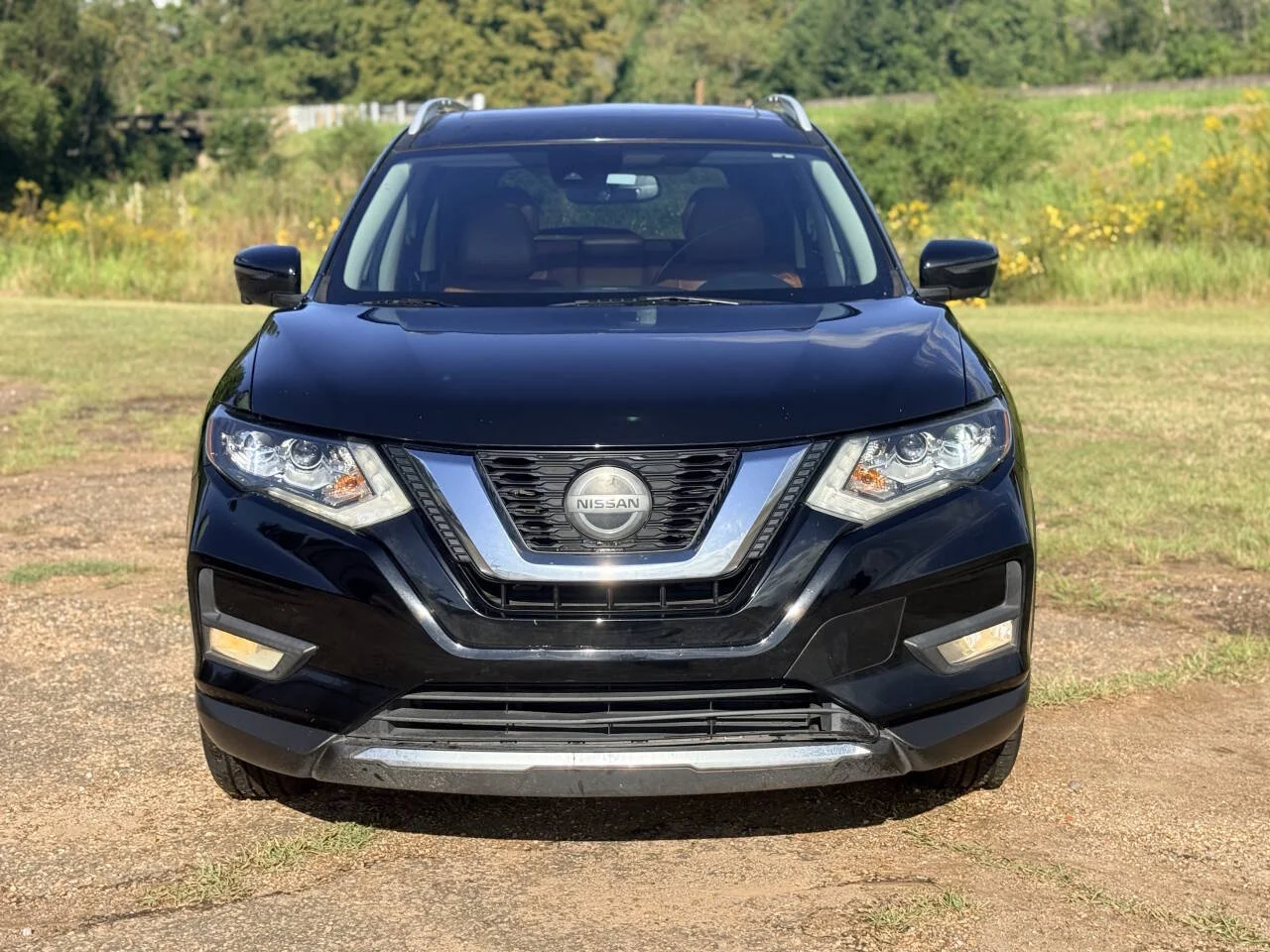 Used 2019 Black Nissan SL 4dr Crossover image 8