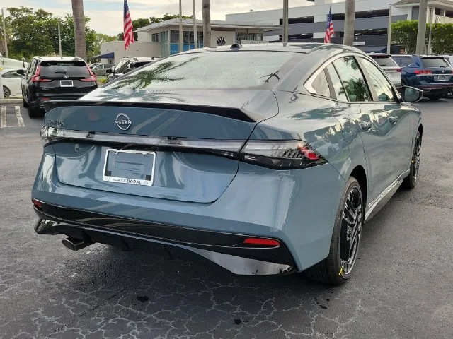 New 2027 Atlantic Gray Metallic Nissan SR image 4
