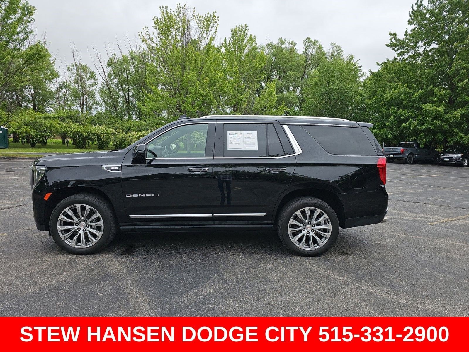 2021 GMC Yukon 4WD Denali's photo