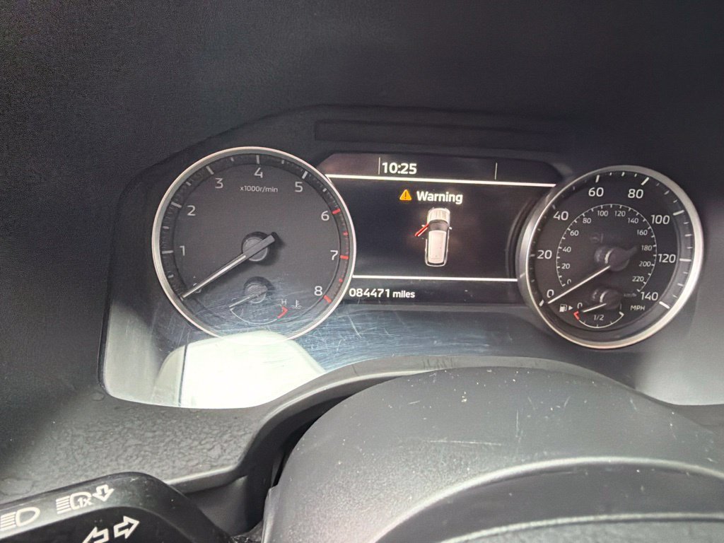 Used 2023 Silver Mitsubishi SE image 11