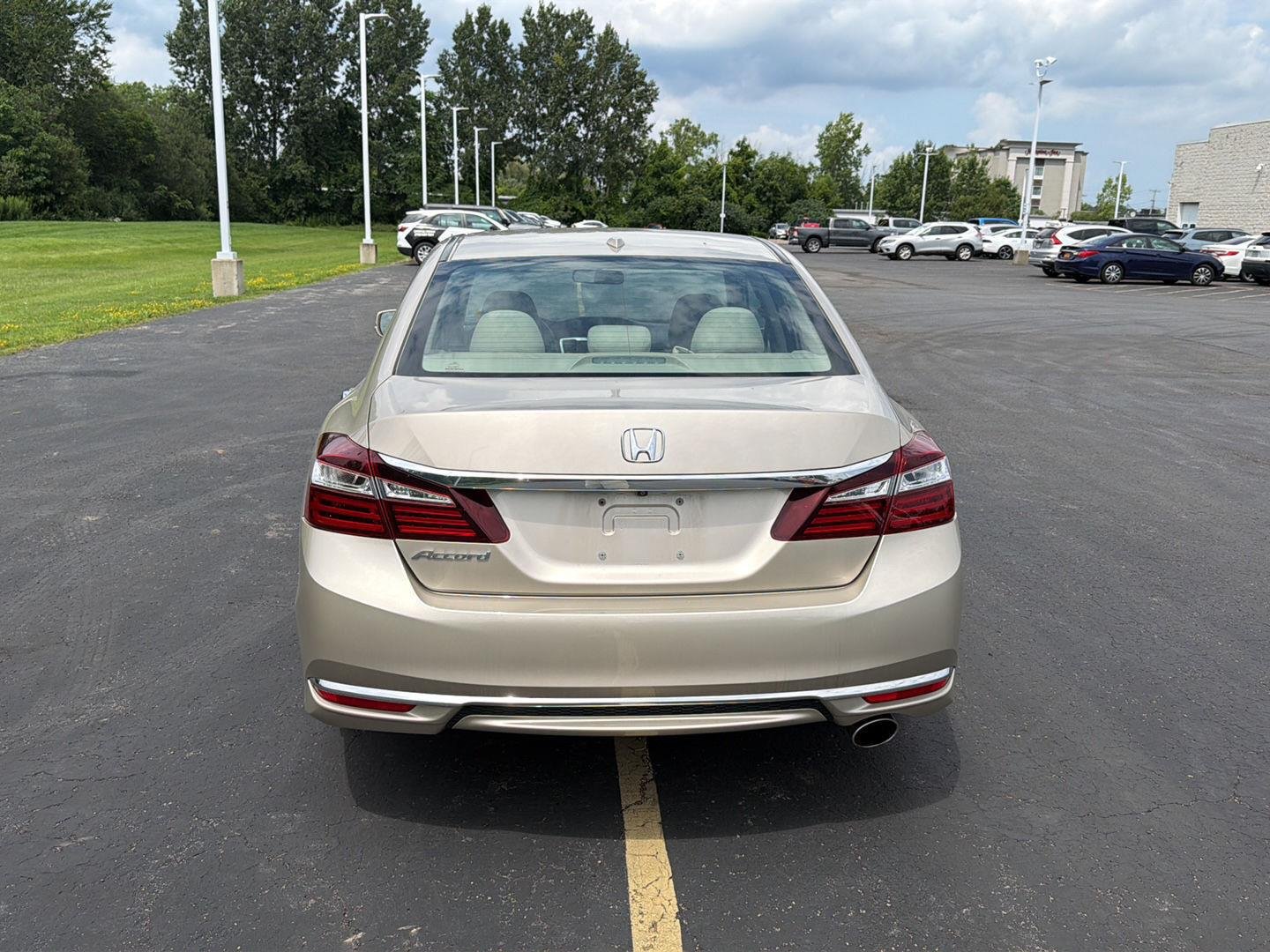 Used 2017 Modern Steel Metallic Honda EX image 7