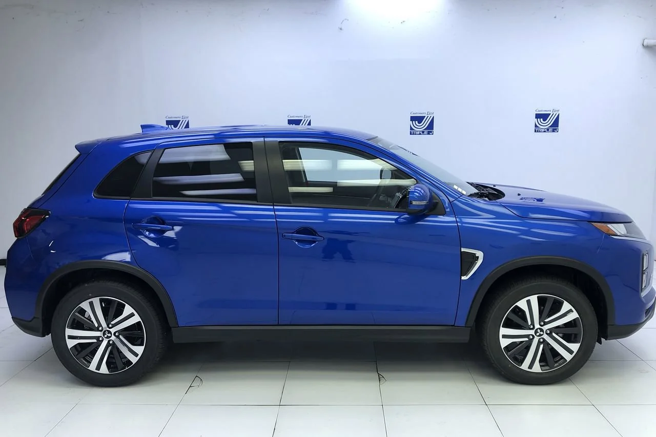 New 2026 Octane Blue Mitsubishi S image 5