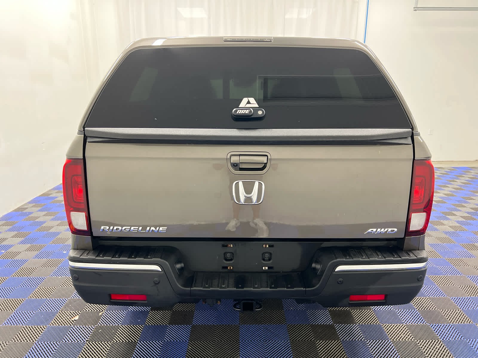 Used 2020 Pacific Pewter Metallic Honda RTL-E image 13