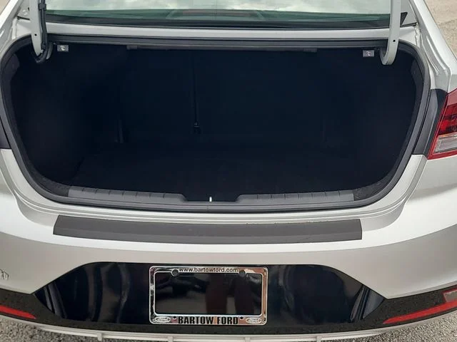 Used 2020 Silver Hyundai SEL image 10