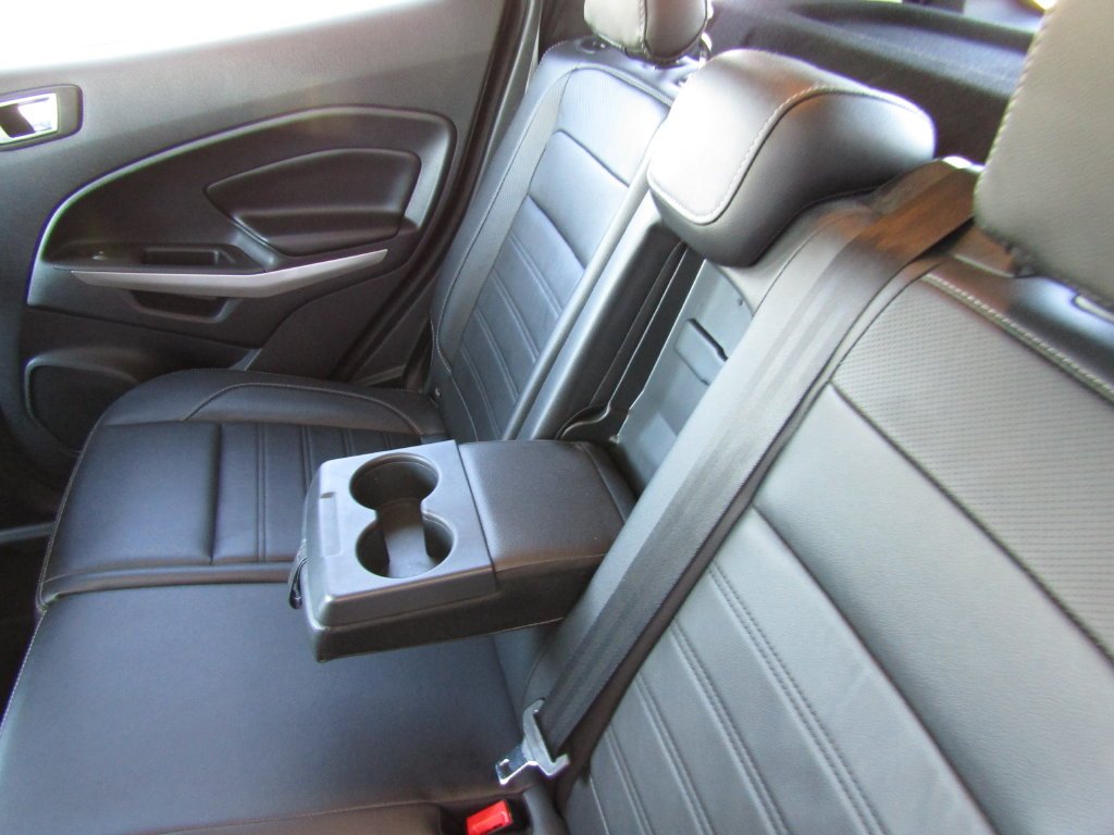 Used 2020  Ford Titanium image 30