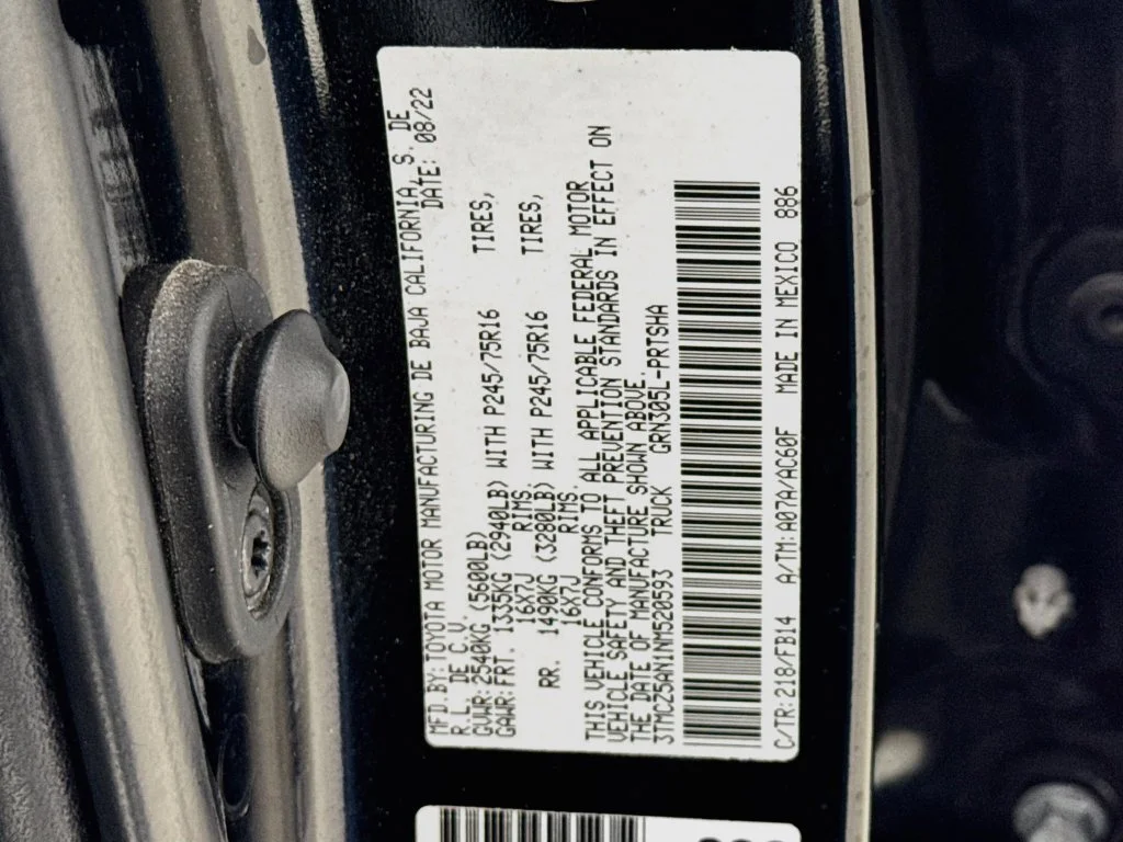 Used 2022 Midnight Black Metallic Toyota SR image 37