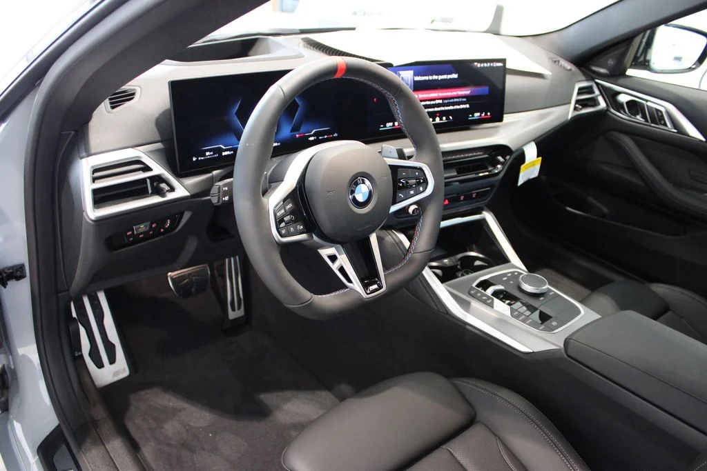 2026 BMW 4 Series M440i - Photo 42