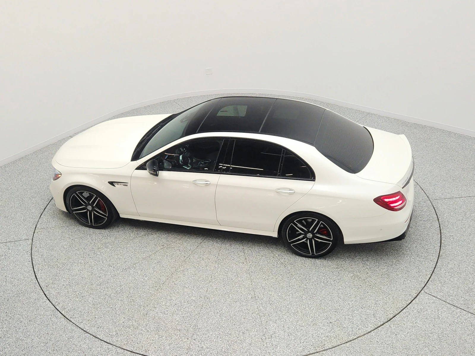 Used 2019 designo Diamond White Metallic Mercedes-Benz AMG® E 63 S 4MATIC+ Sedan image 30