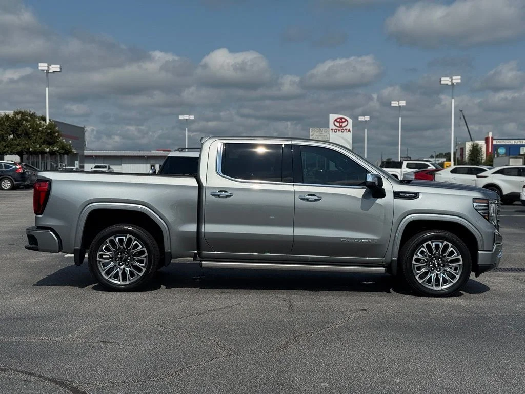 Used 2025 Silver GMC Denali Ultimate image 7