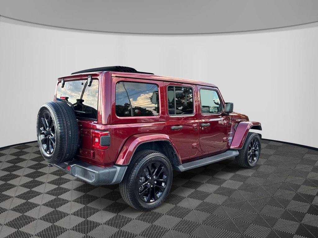Used 2021  Jeep Unlimited Sahara 4xe image 7