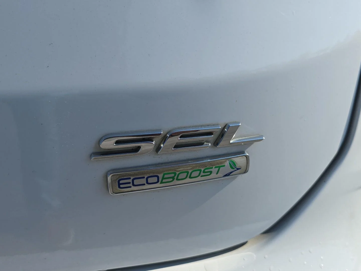 Used 2020 Oxford White Ford SEL image 5