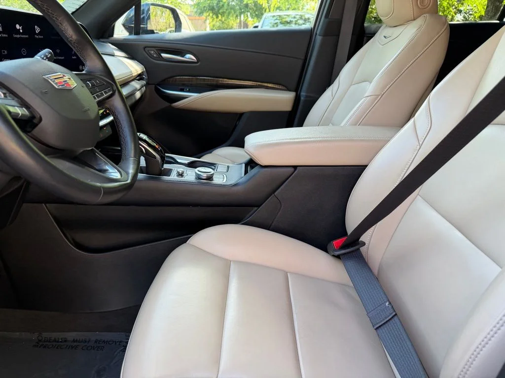 2025 Cadillac XT4 Premium Luxury - Photo 17
