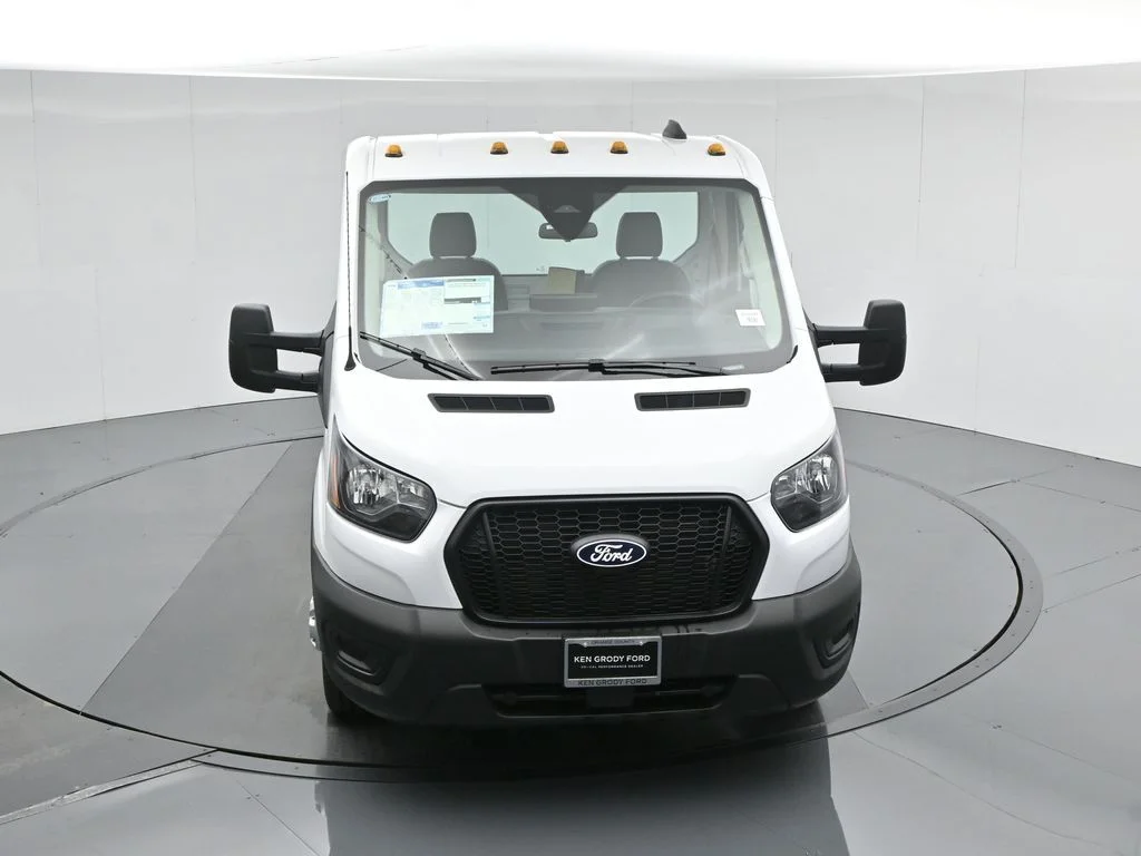 New 2026 Oxford White Ford Base image 29