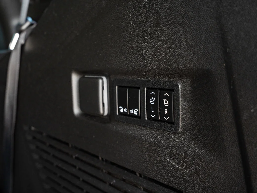 Used 2021 Onyx Black GMC Denali image 24