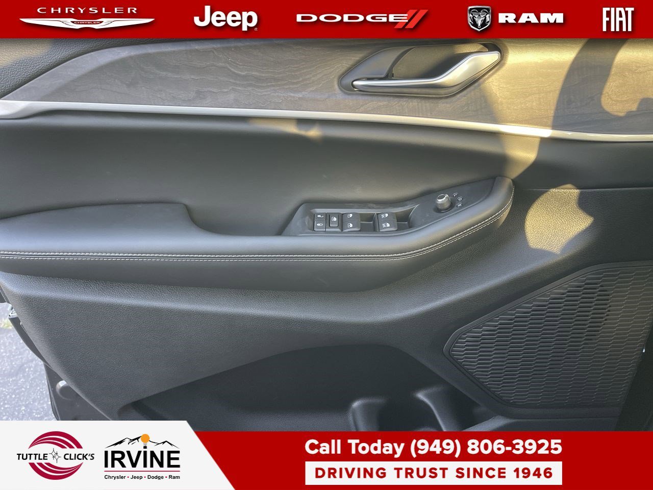 New 2026 Baltic Gray Metallic Clear-Coat Exterior Paint Jeep Laredo Altitude image 20
