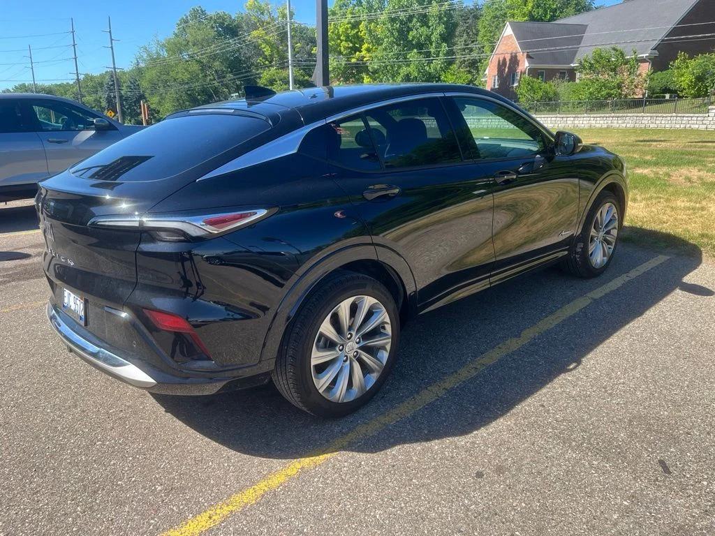 Used 2025 Ebony Twilight Metallic Buick Avenir image 3