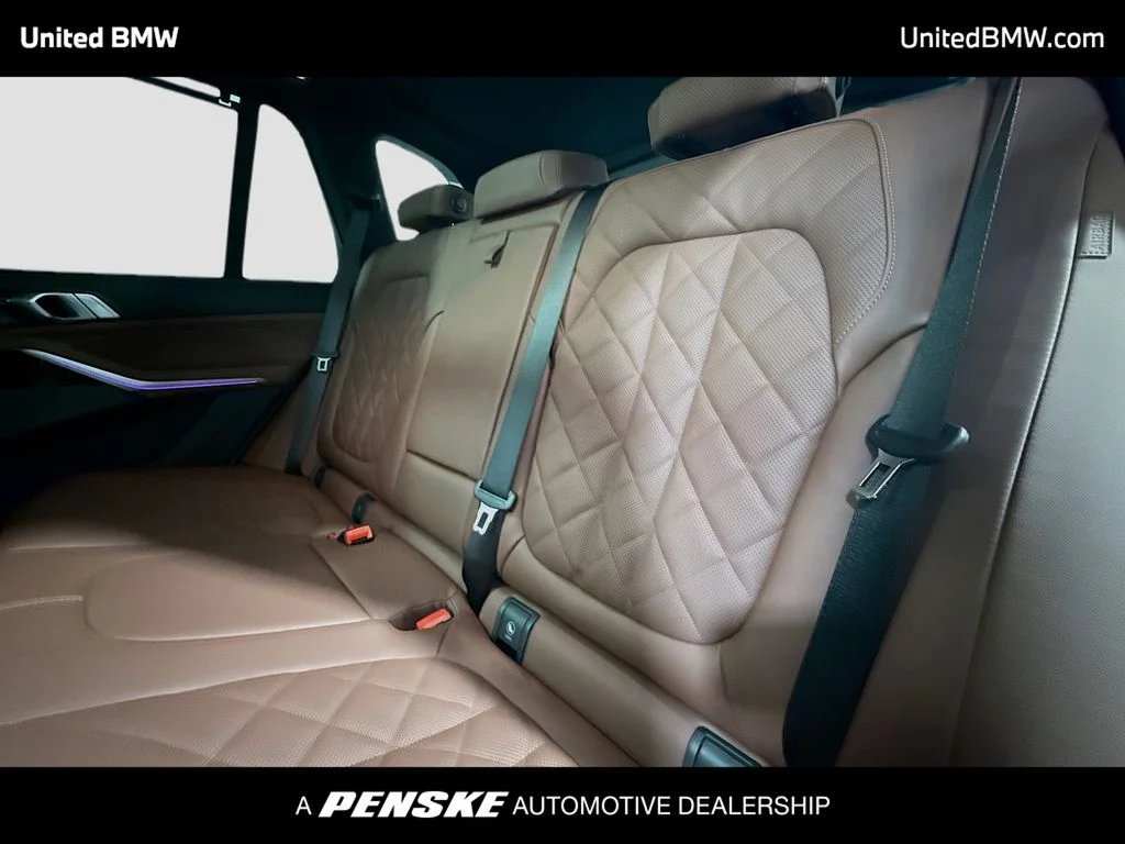 New 2026 Mineral White Metallic BMW xDrive40i image 13