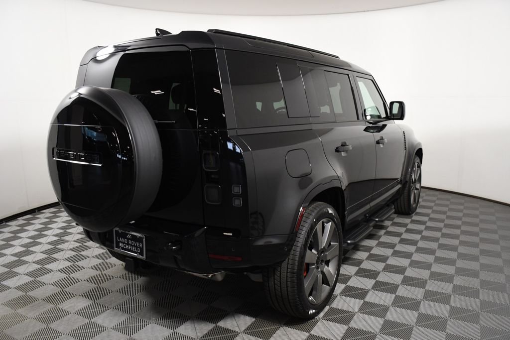 New 2026 Santorini Blk Land Rover X image 6