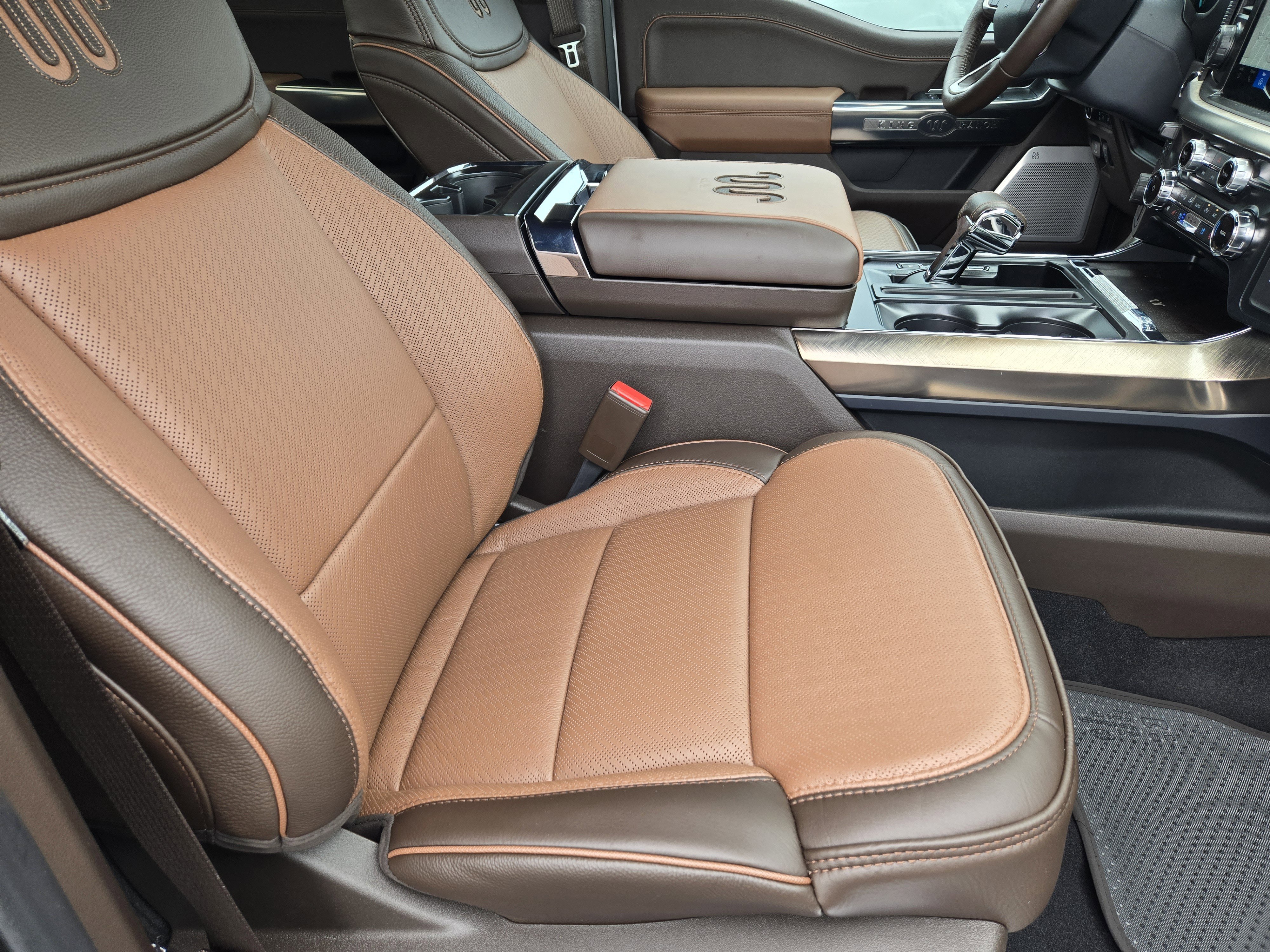 New 2026 Star White Metallic Tricoat Ford King Ranch image 9