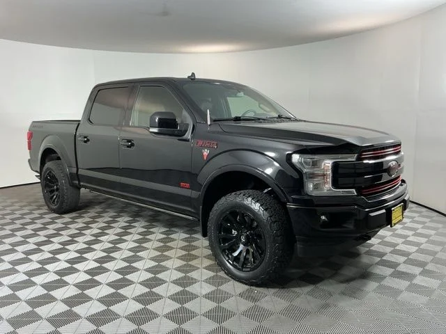 Used 2019 Agate Black Metallic Ford Lariat image 3