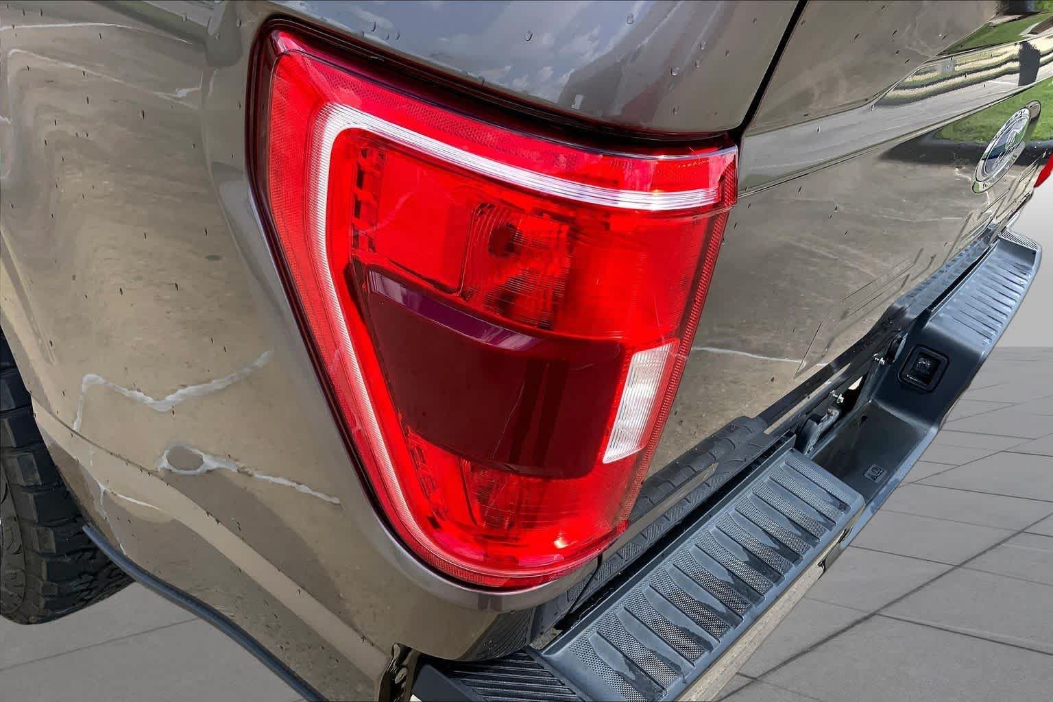 Certified Used 2022 Gray Ford XLT image 28