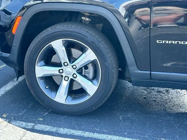 Used 2021 Black Jeep Limited image 5