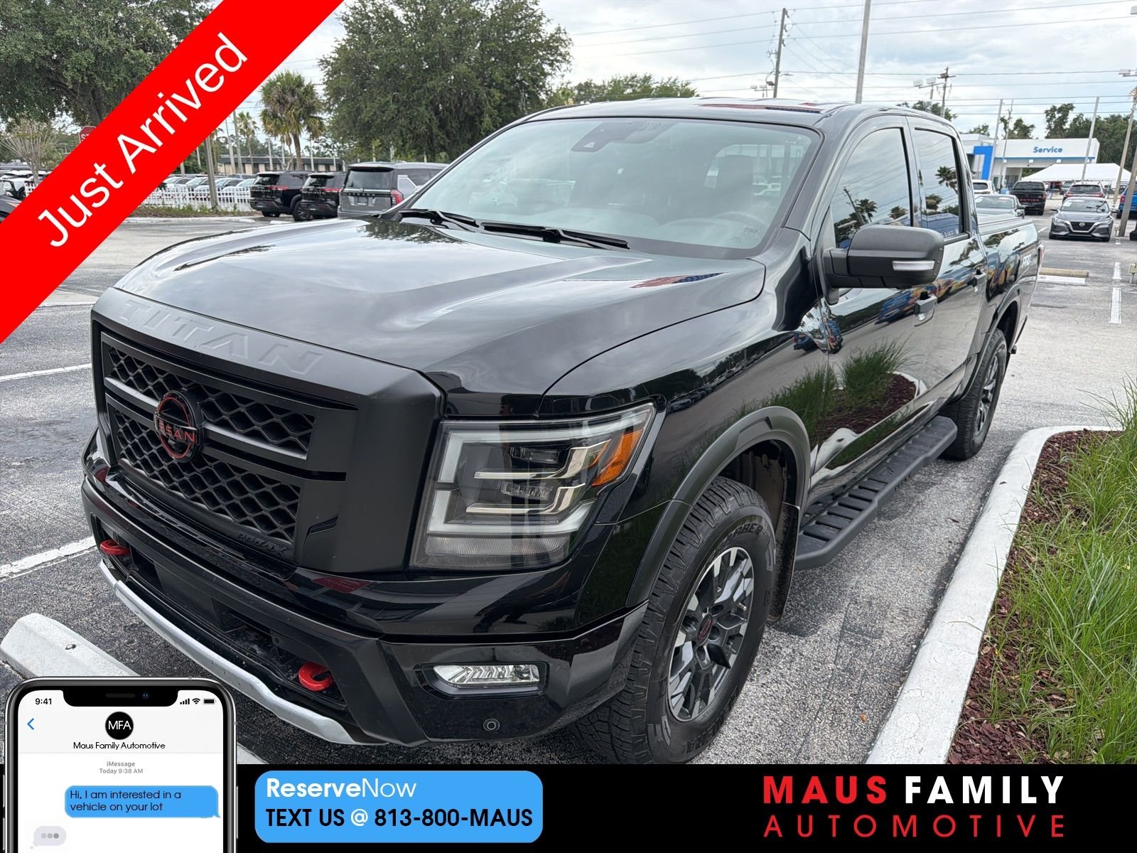 2023 Nissan Titan PRO-4X 4X4 Crew Cab's photo
