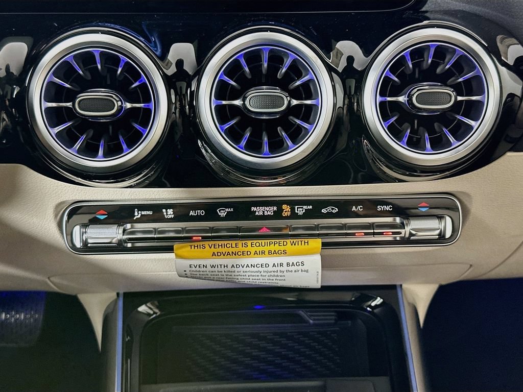 New 2026 Polar White Mercedes-Benz GLA 250 image 47