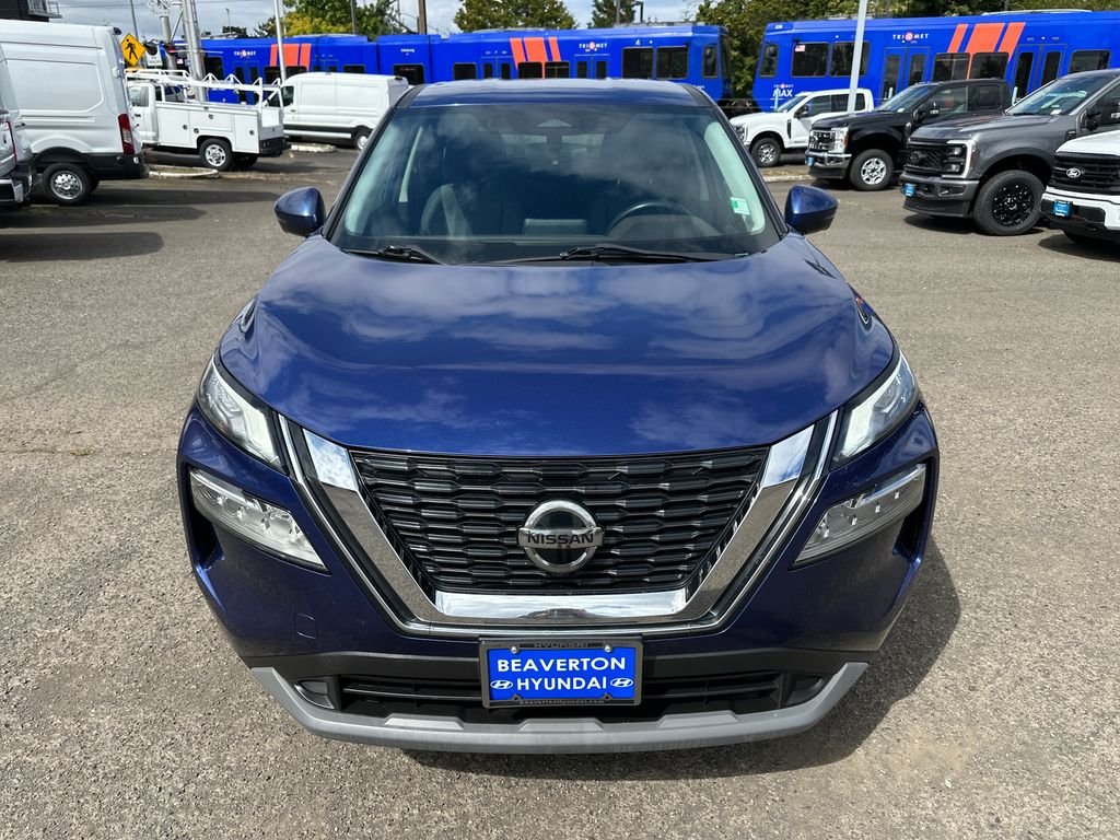 Used 2021 Blue Nissan SV image 9