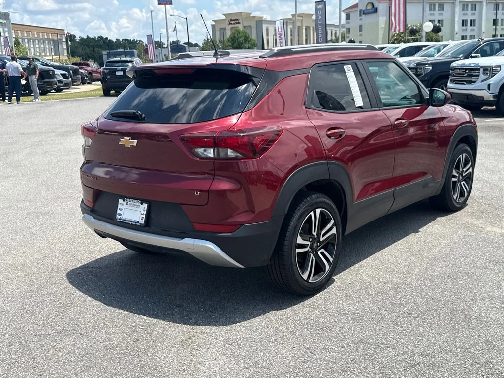 Used 2023 Red Chevrolet LT image 7