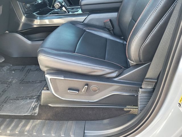 Used 2022 White Ford Lariat image 12