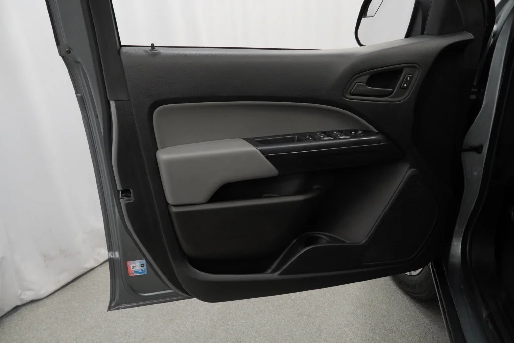 Used 2022 Gray Chevrolet Work Truck image 34