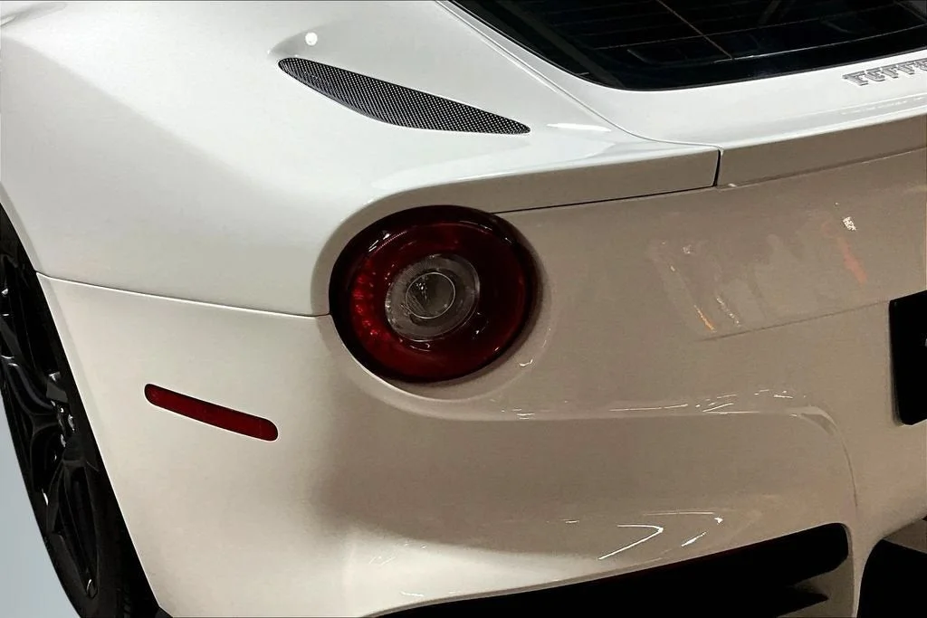 Used 2016 Bianco Avus Ferrari Berlinetta image 19