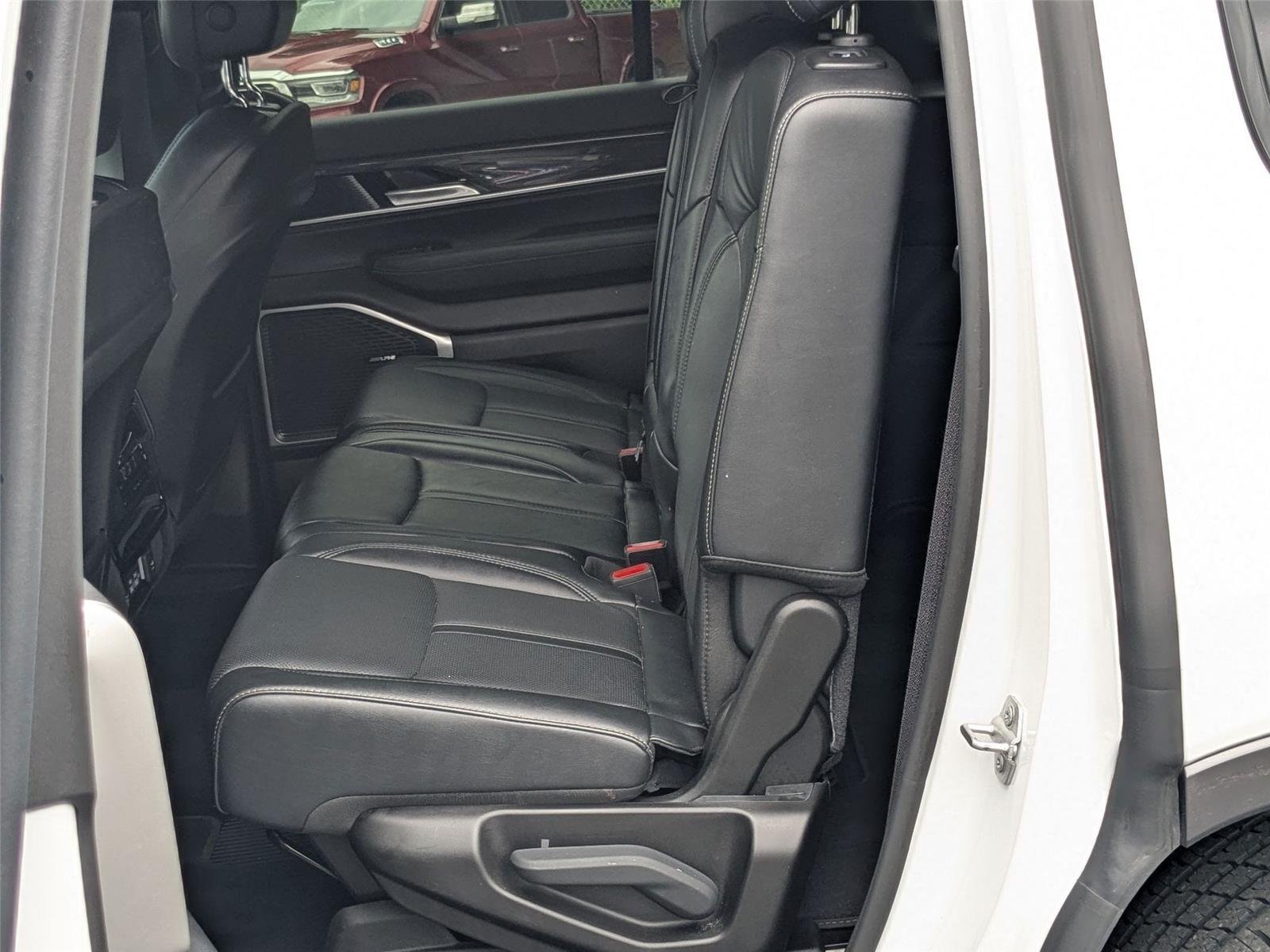 Used 2022 Bright White Clearcoat Jeep Series III image 24