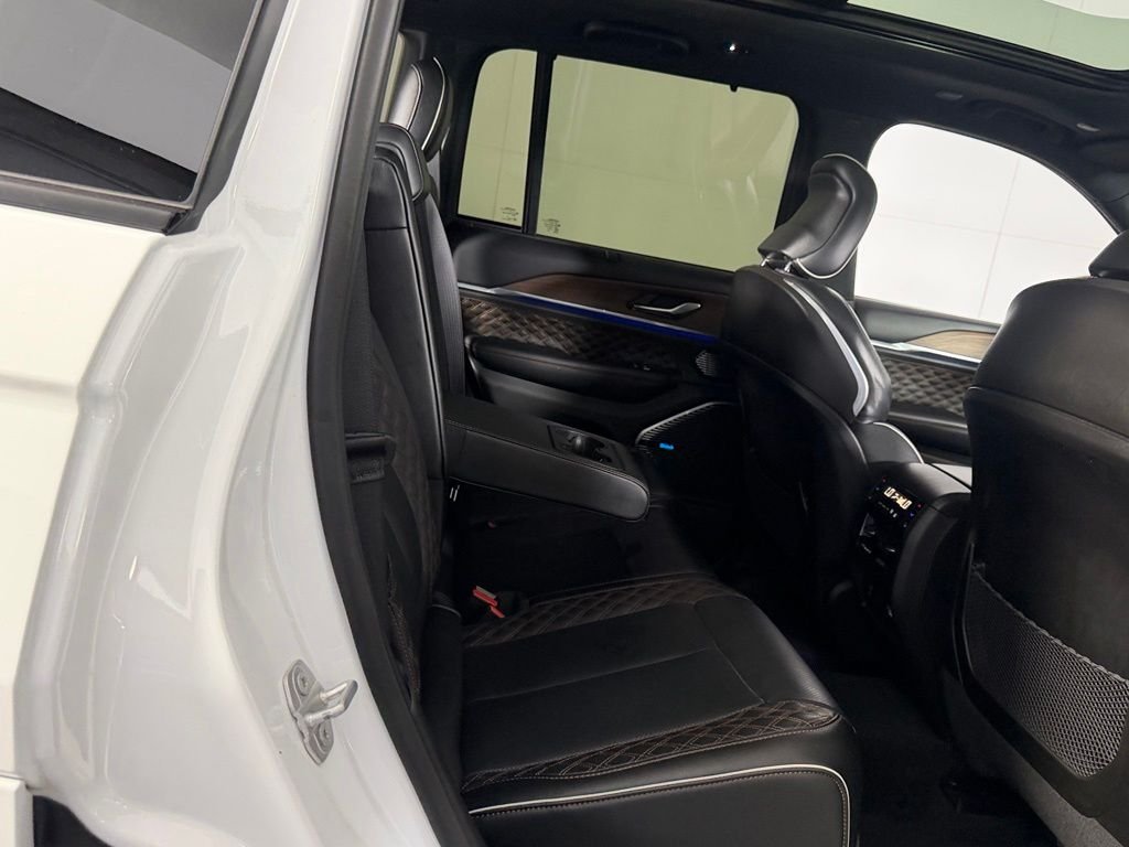 Certified Used 2023 White Jeep Summit 4xe image 25