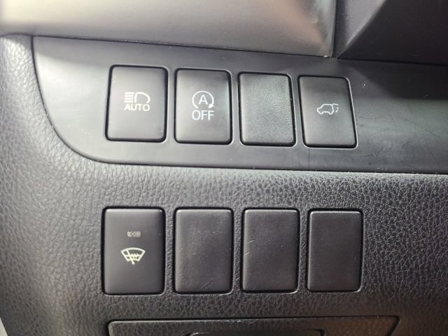 Certified Used 2018 Blizzard Pearl Toyota XLE image 39