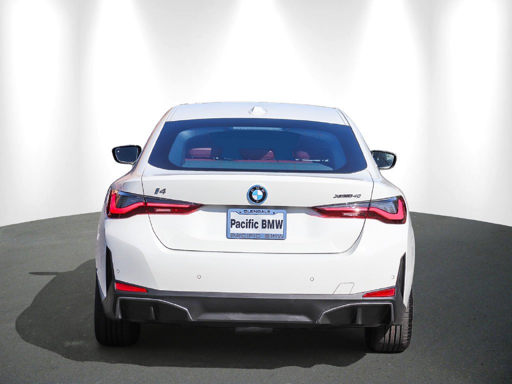 2025 BMW i4 photo 5