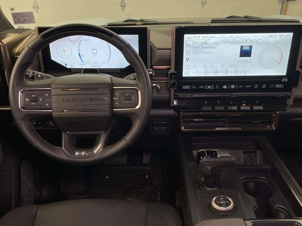 Used 2025 Blue GMC 2X image 22