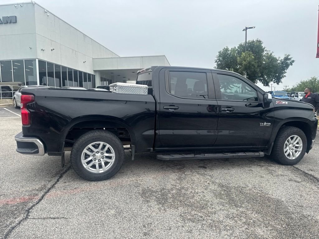Used 2021 Black Chevrolet LT image 24