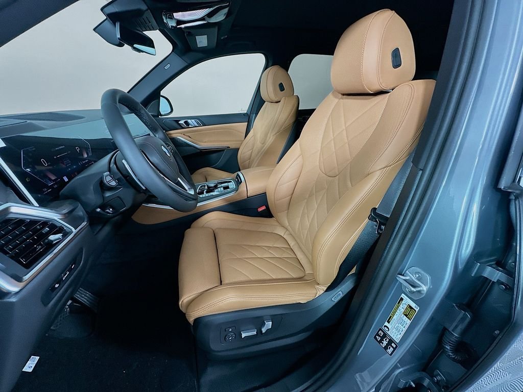 New 2026 Gray Metallic BMW xDrive40i image 16